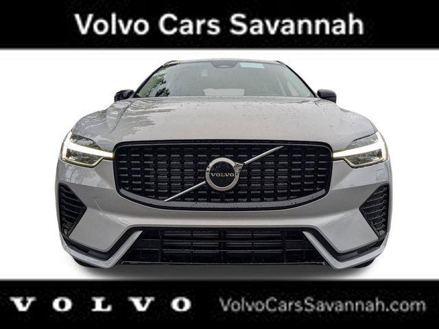 new 2025 Volvo XC60 Plug-In Hybrid car