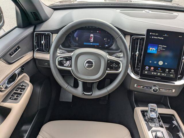 new 2025 Volvo XC90 car