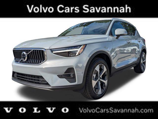 new 2025 Volvo XC40 car
