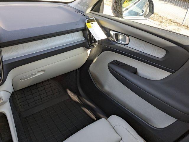 new 2025 Volvo XC40 car, priced at $48,315