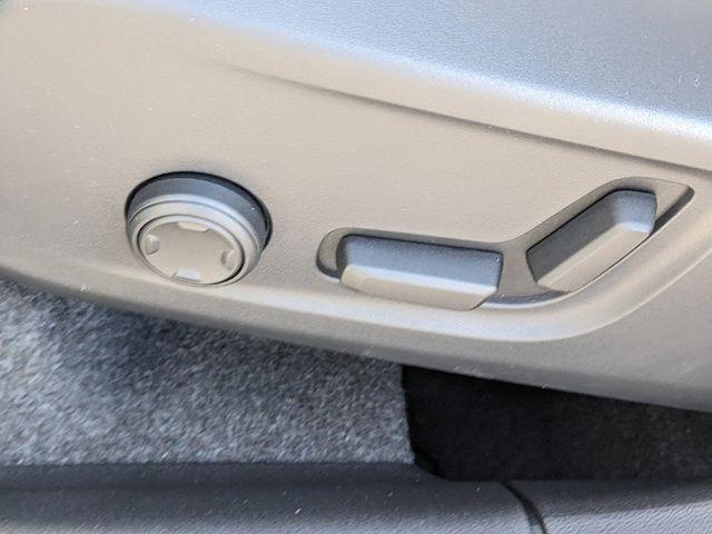 new 2025 Volvo XC40 car, priced at $48,315