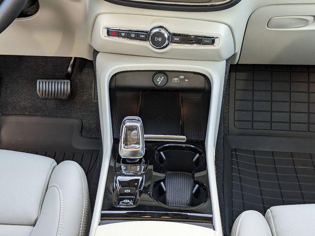 new 2025 Volvo XC40 car, priced at $48,315