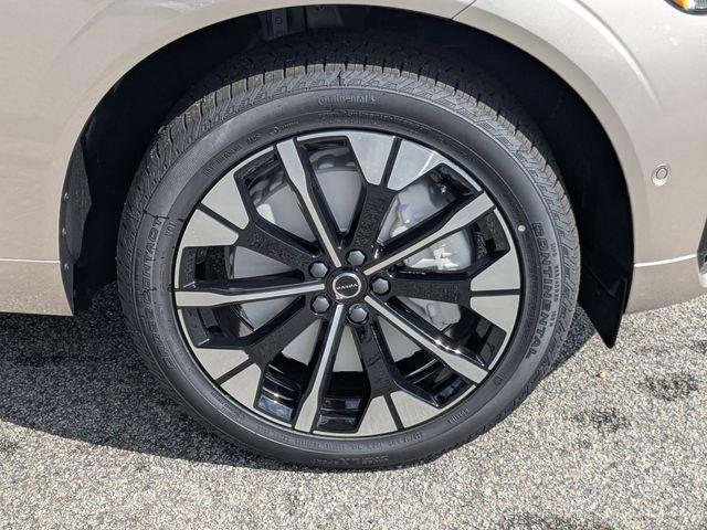 new 2026 Volvo XC60 Plug-In Hybrid car