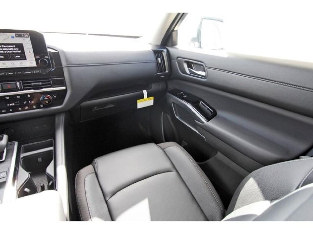 new 2025 Nissan Pathfinder car, priced at $44,735