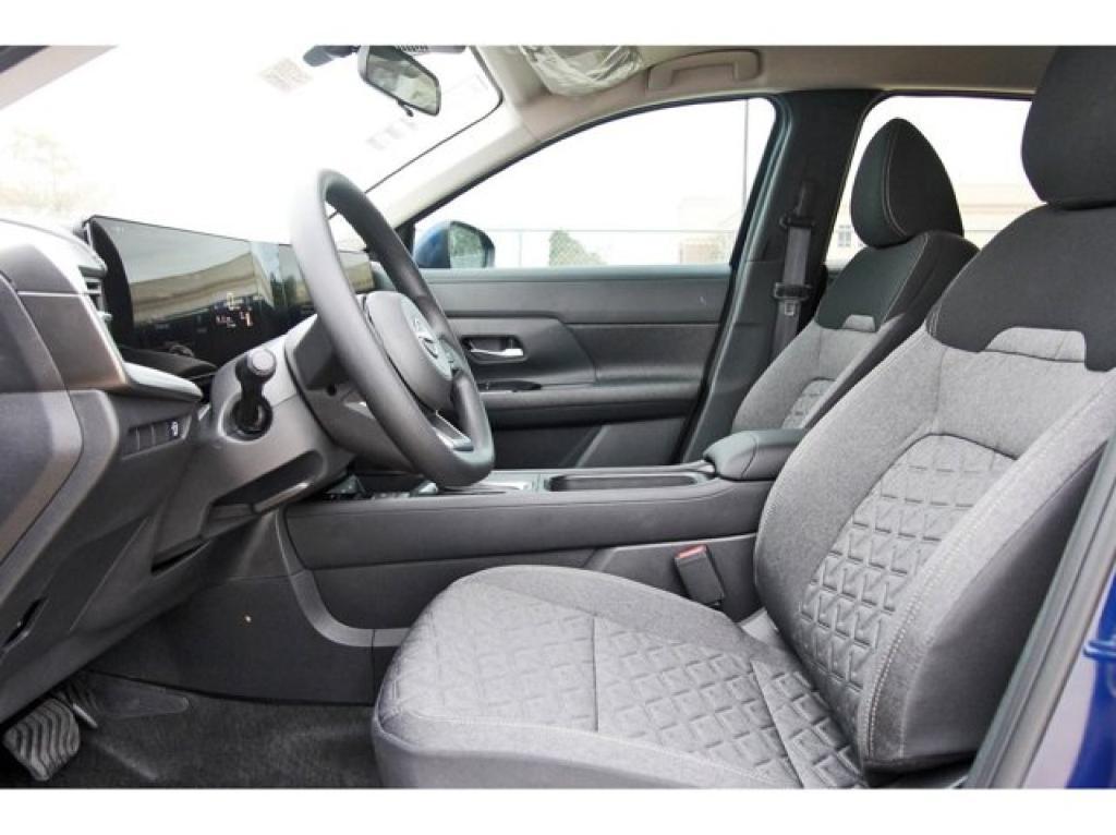 new 2025 Nissan Kicks car, priced at $25,595