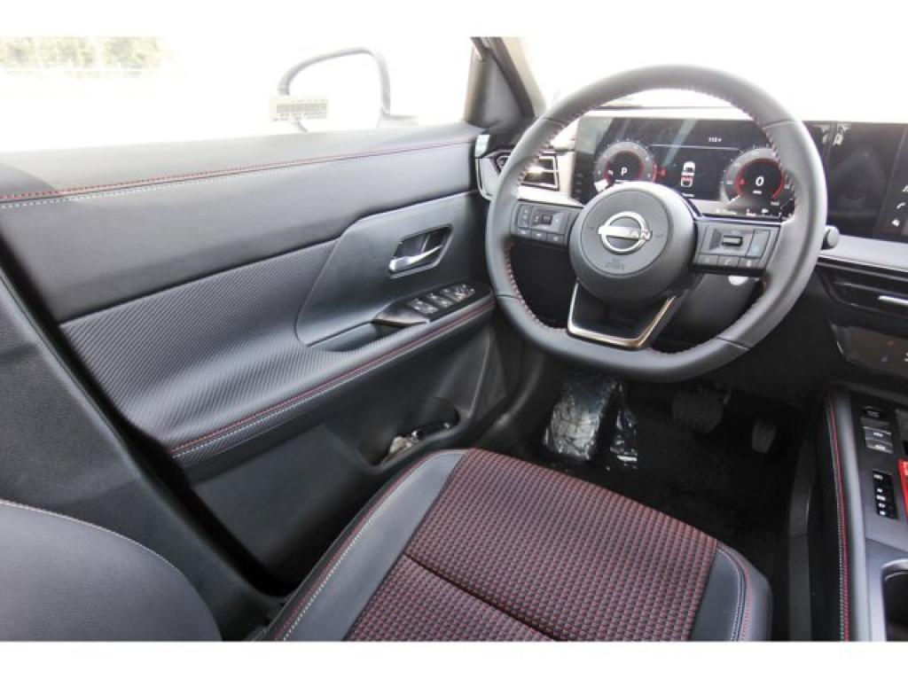new 2025 Nissan Kicks car, priced at $25,261