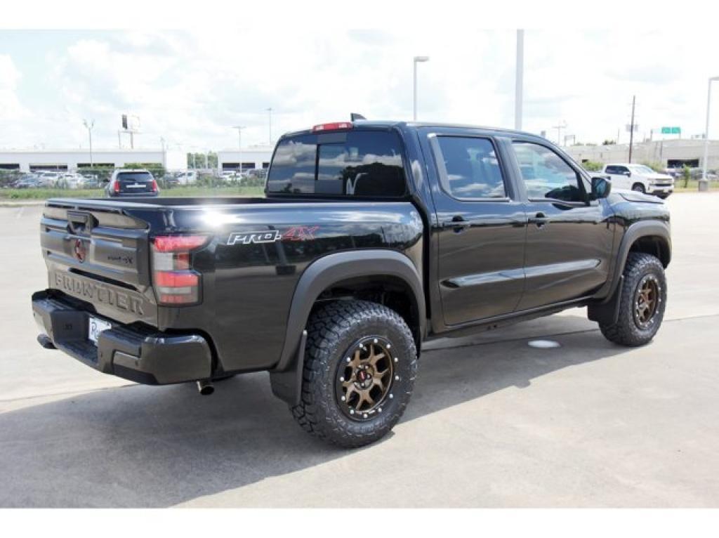 new 2025 Nissan Frontier car