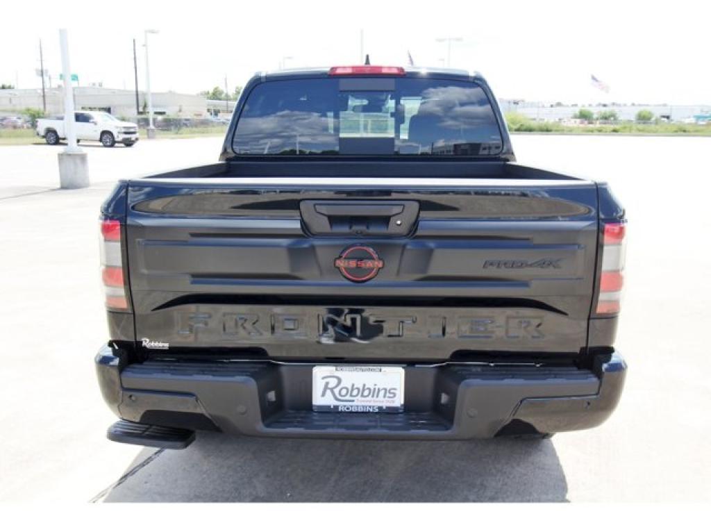 new 2025 Nissan Frontier car