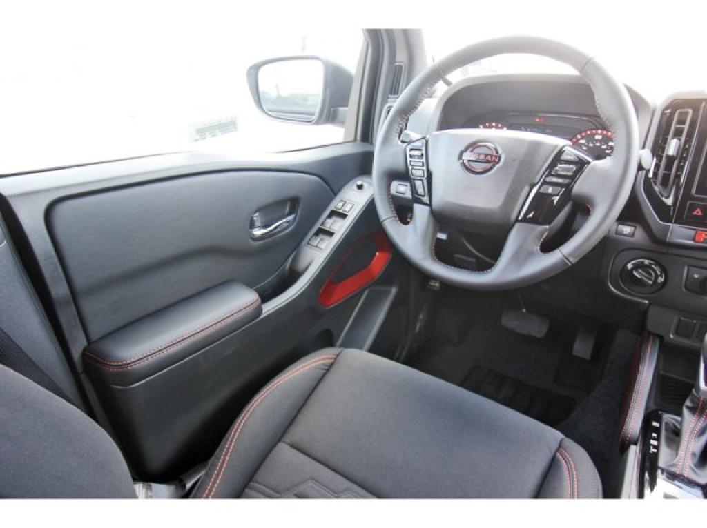 new 2025 Nissan Frontier car