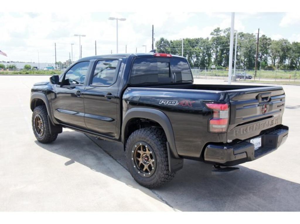 new 2025 Nissan Frontier car