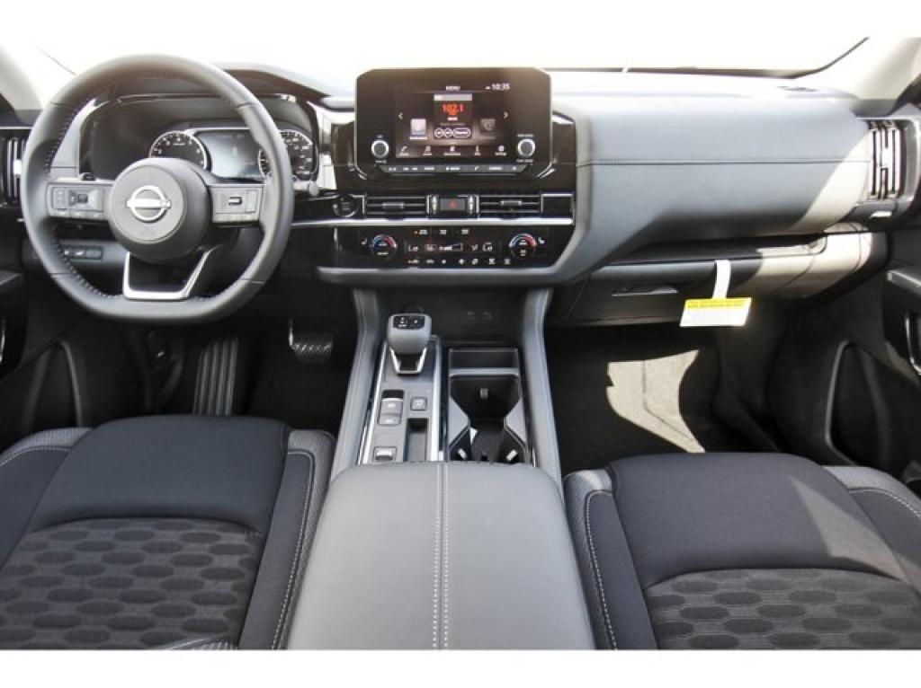 new 2025 Nissan Pathfinder car, priced at $40,114