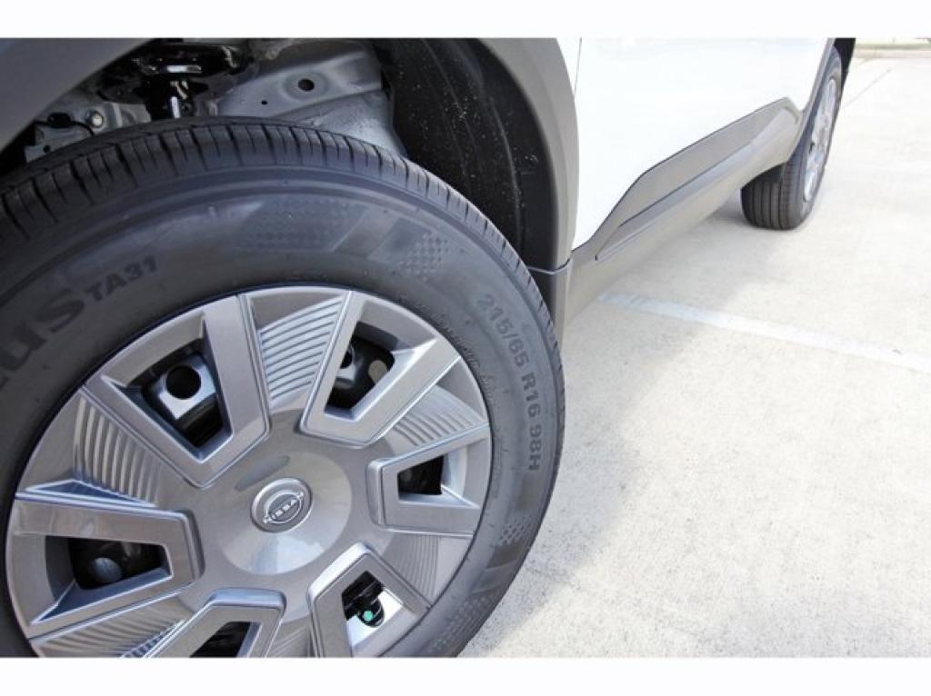 new 2025 Nissan Kicks car, priced at $23,849