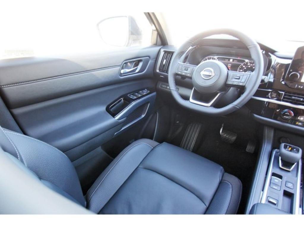 new 2025 Nissan Pathfinder car, priced at $42,517