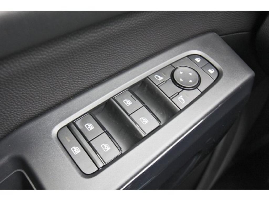 new 2025 Nissan Pathfinder car, priced at $40,514