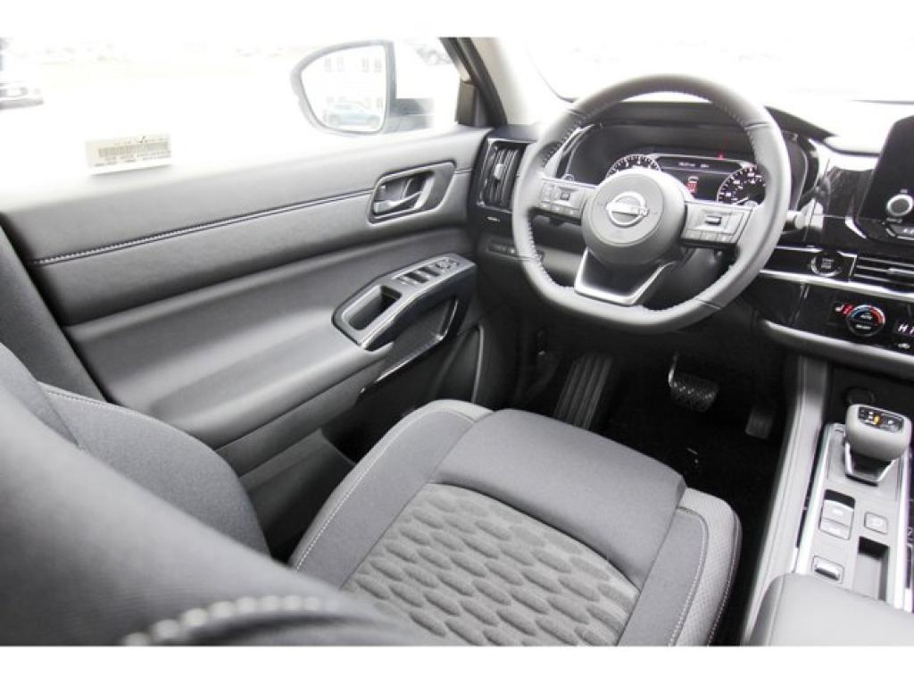 new 2025 Nissan Pathfinder car, priced at $40,514
