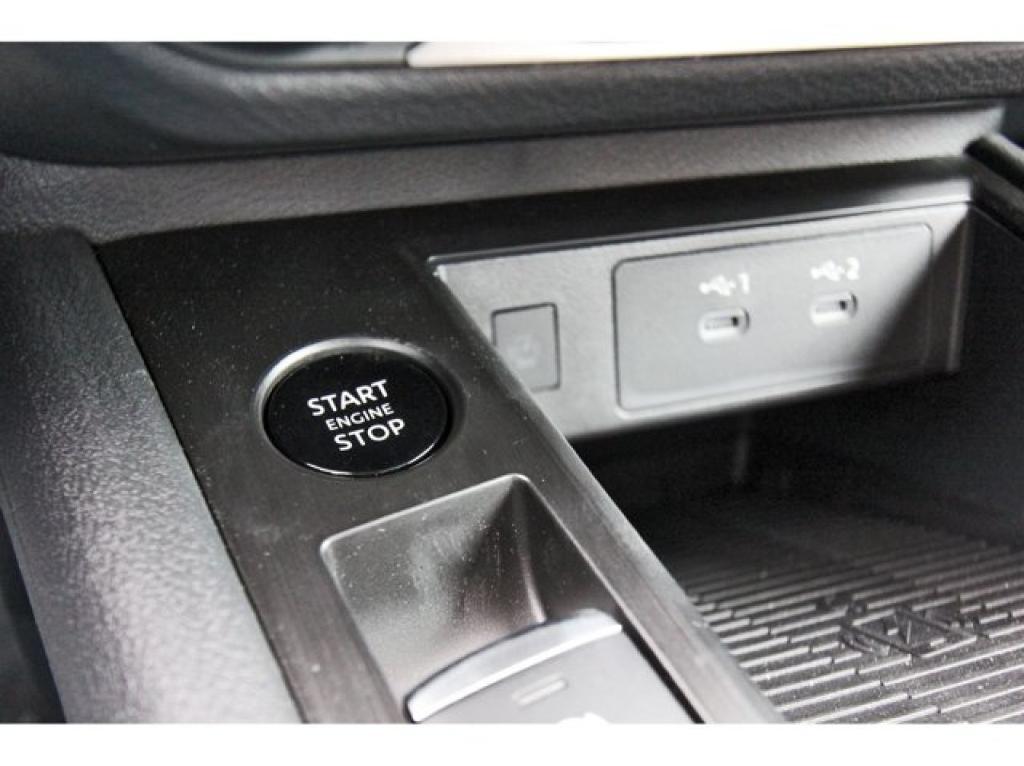 new 2025 Nissan Kicks car, priced at $27,695