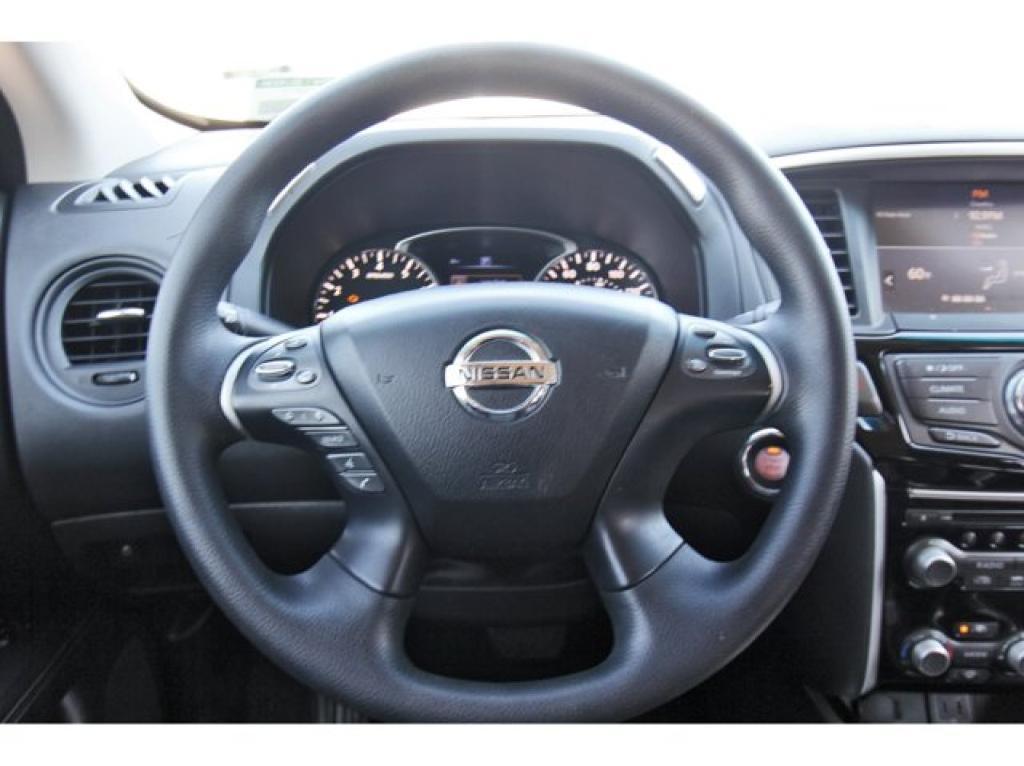 used 2020 Nissan Pathfinder car, priced at $17,277