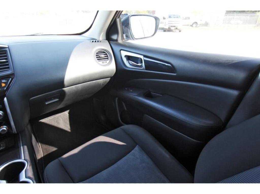 used 2020 Nissan Pathfinder car, priced at $17,277