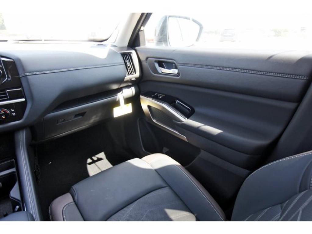 new 2025 Nissan Pathfinder car, priced at $46,465