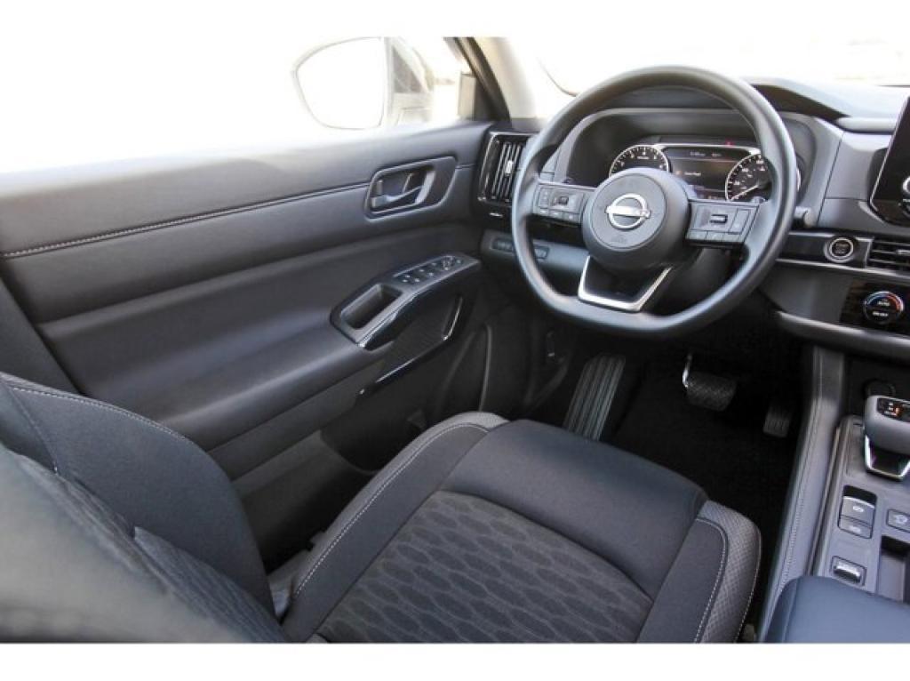 new 2025 Nissan Pathfinder car, priced at $35,207