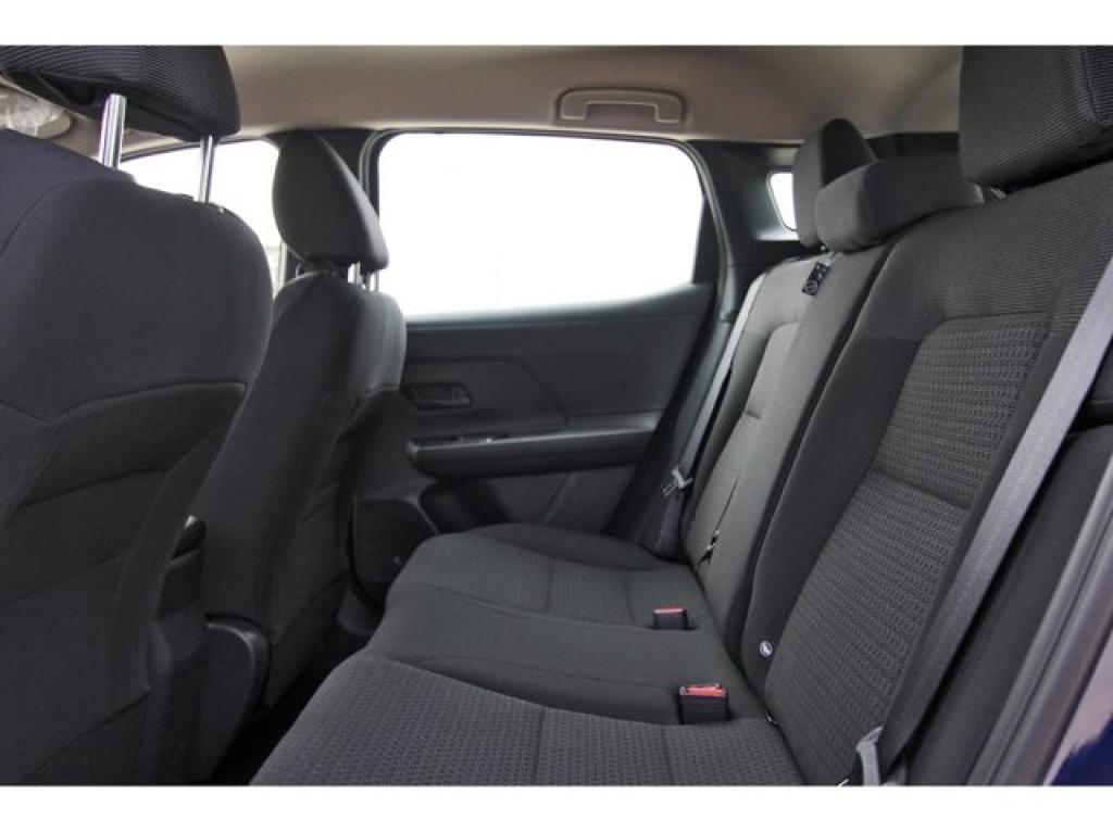 new 2025 Nissan Kicks car, priced at $24,247