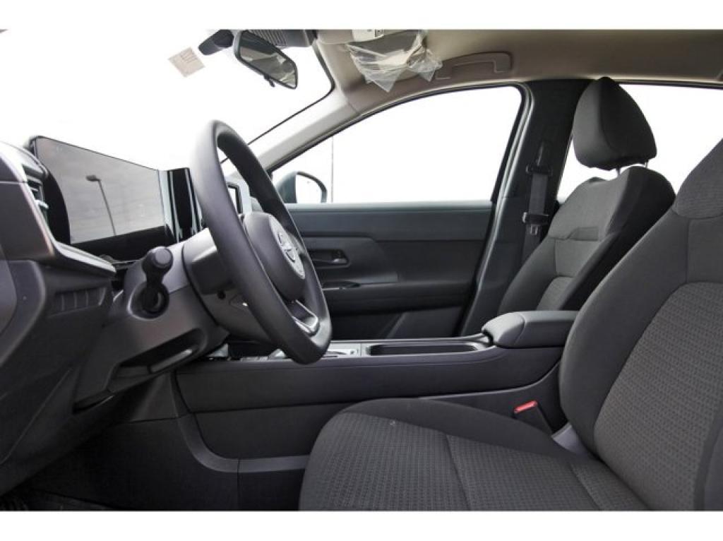new 2025 Nissan Kicks car, priced at $24,247