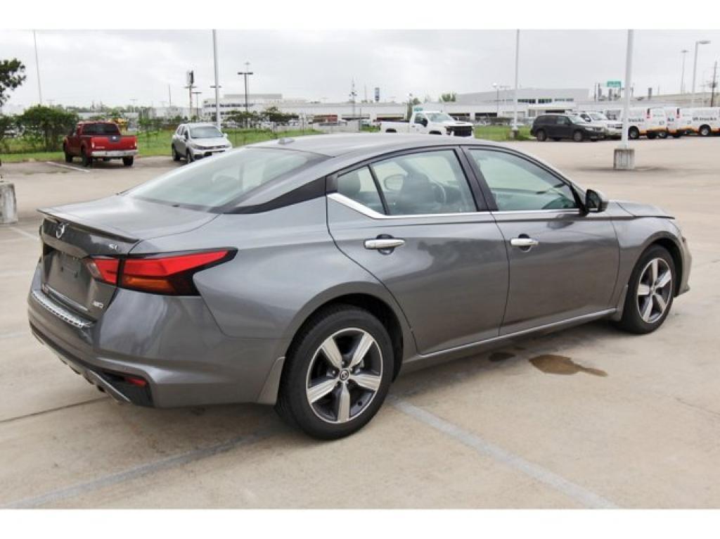 used 2022 Nissan Altima car, priced at $23,571