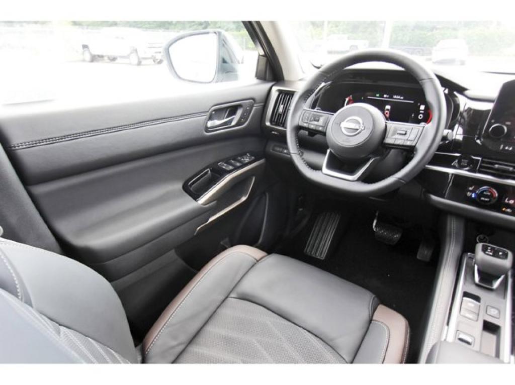 new 2025 Nissan Pathfinder car, priced at $52,035