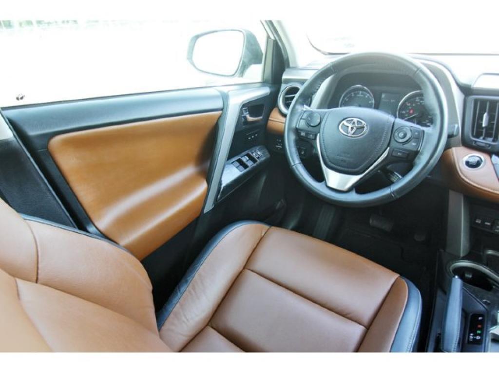 used 2018 Toyota RAV4 car, priced at $21,266