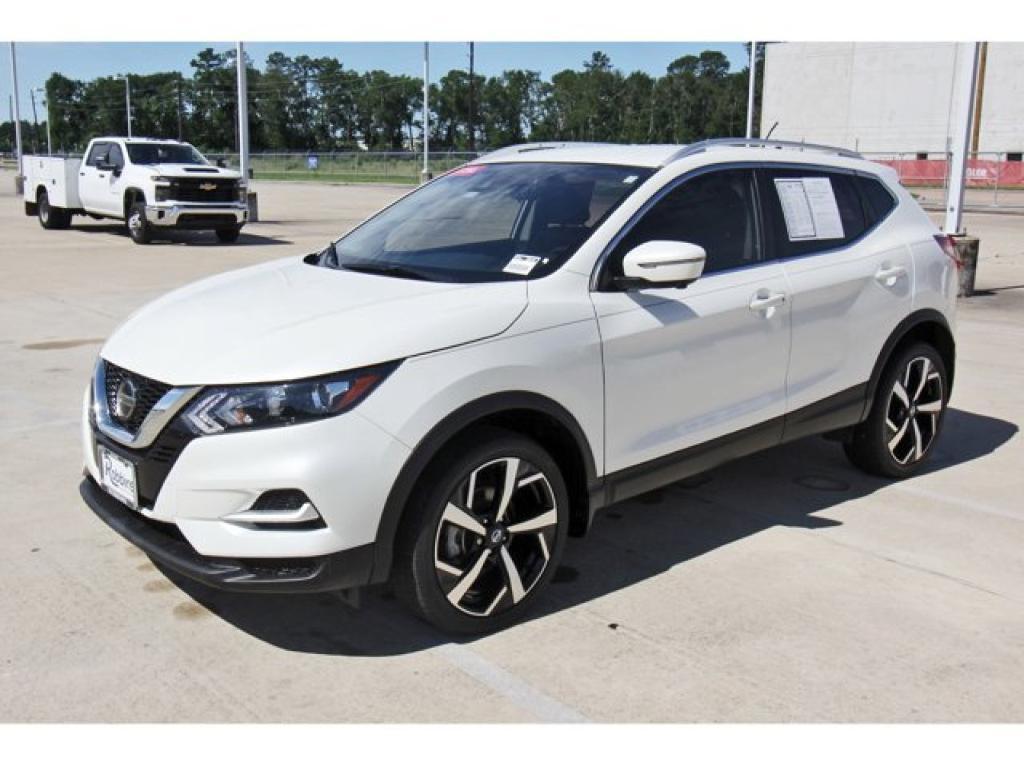 used 2022 Nissan Rogue Sport car, priced at $21,800
