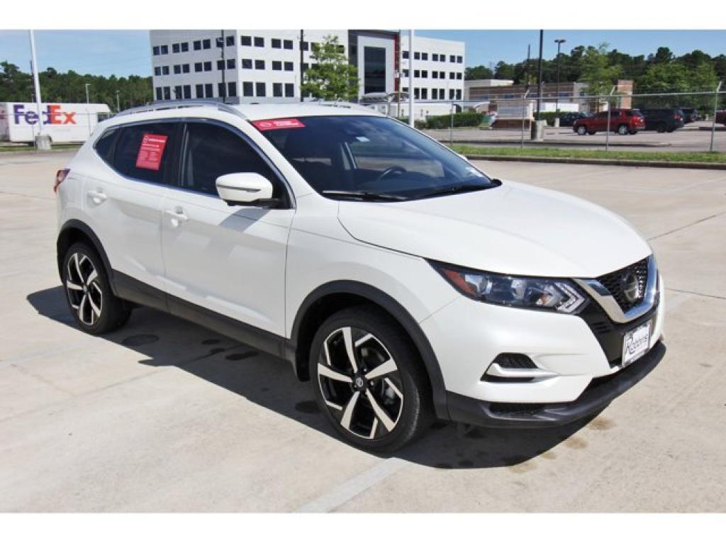 used 2022 Nissan Rogue Sport car, priced at $21,800