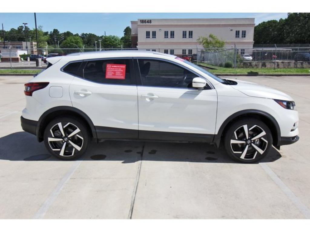 used 2022 Nissan Rogue Sport car, priced at $21,800