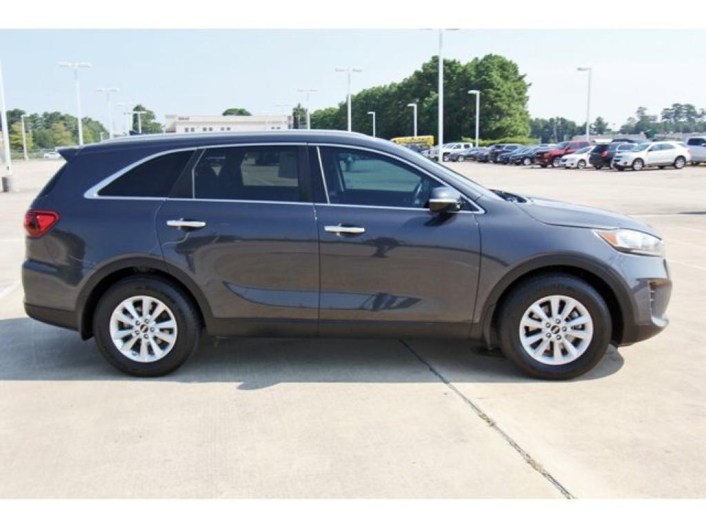 used 2019 Kia Sorento car, priced at $13,391