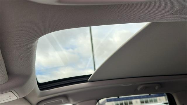 used 2022 Acura MDX car, priced at $37,573