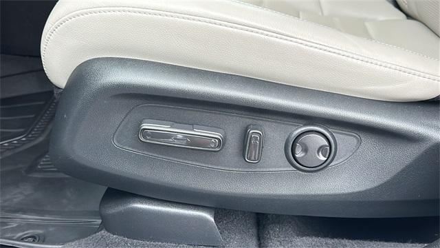 used 2023 Honda CR-V car, priced at $32,998