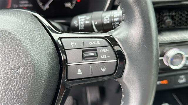 used 2023 Honda CR-V car, priced at $32,998