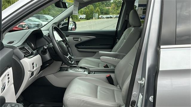 used 2022 Honda Pilot car, priced at $30,998