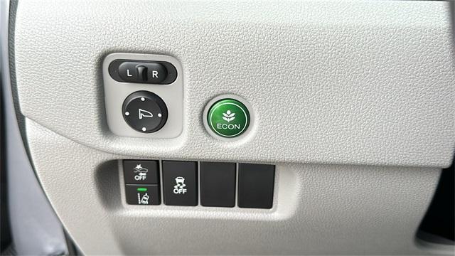 used 2022 Honda Pilot car, priced at $30,998