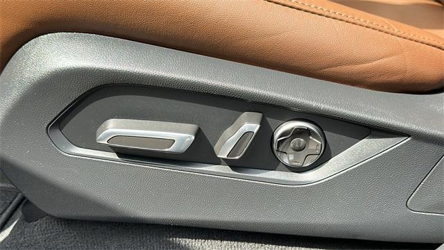 used 2022 Acura MDX car, priced at $37,986