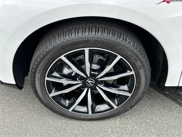 new 2025 Acura RDX car, priced at $56,400
