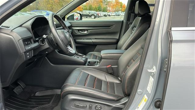 used 2025 Honda CR-V Hybrid car, priced at $36,899