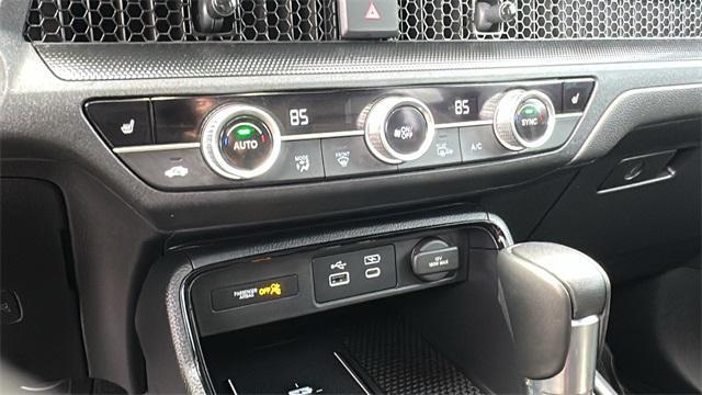 used 2025 Honda CR-V Hybrid car, priced at $36,899