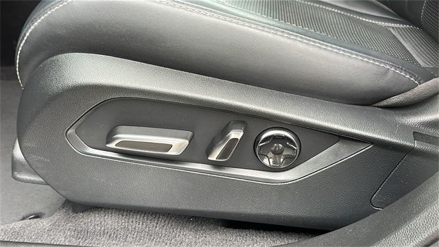 used 2023 Acura RDX car, priced at $37,998