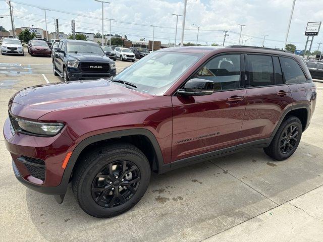 new 2025 Jeep Grand Cherokee car, priced at $42,499