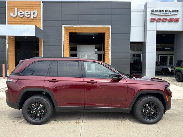 new 2025 Jeep Grand Cherokee car, priced at $42,499