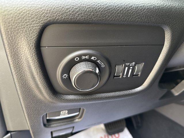 new 2025 Jeep Grand Cherokee car, priced at $42,499