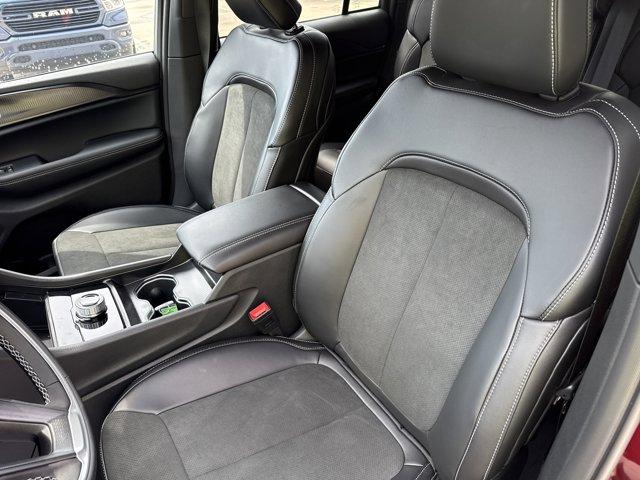 new 2025 Jeep Grand Cherokee car, priced at $42,499