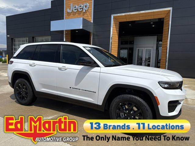 new 2025 Jeep Grand Cherokee car, priced at $44,999