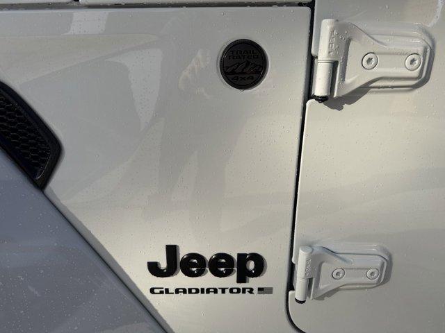 new 2025 Jeep Gladiator car, priced at $42,499