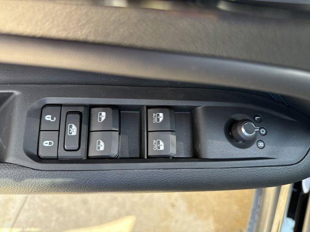 new 2025 Jeep Compass car, priced at $31,999
